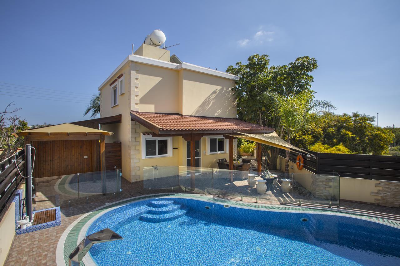 Ayia Napa Tropical Beach Villa Exterior photo